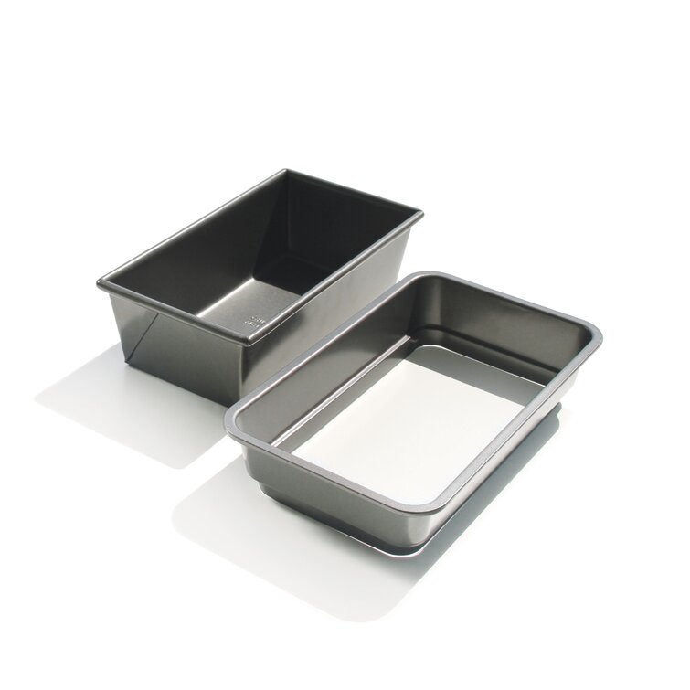 Chicago metallic outlet loaf pan